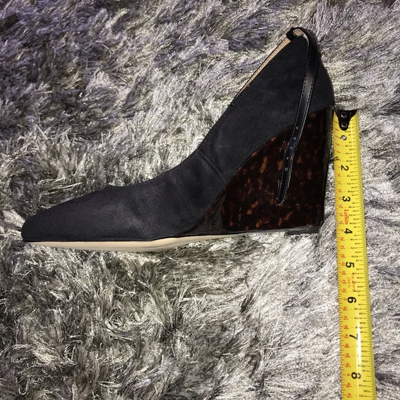 Ann Taylor Heels - Picture 2 of 6